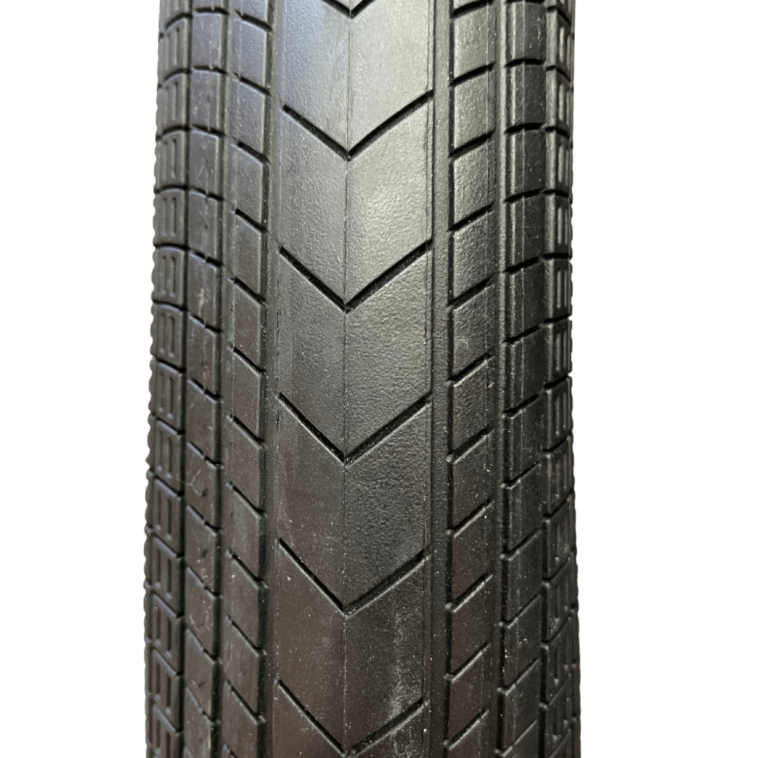 CST 20" x 2.4" - Alter Ego Bikes